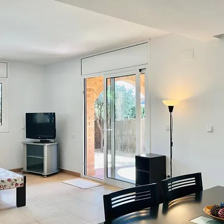 בית נופש Casa Solsones La Mora *