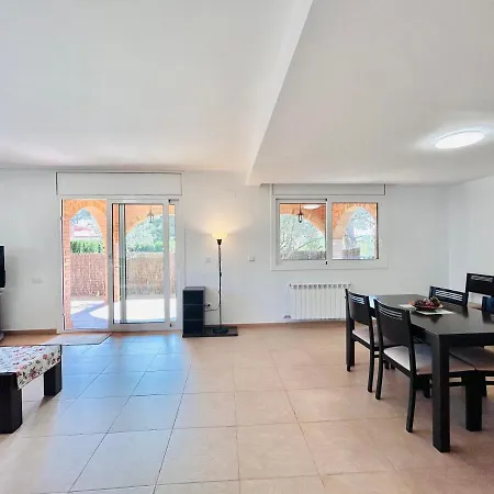 Casa Solsones La Mora בית נופש *