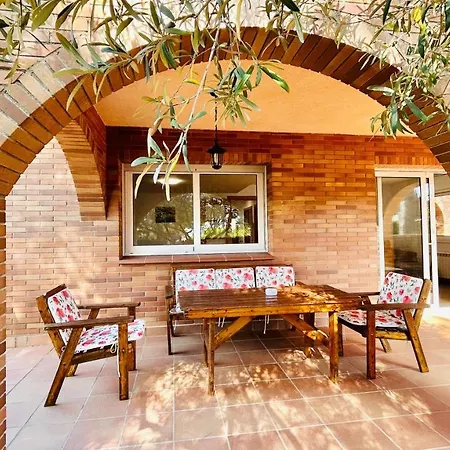 Casa Solsones La Mora בית נופש *